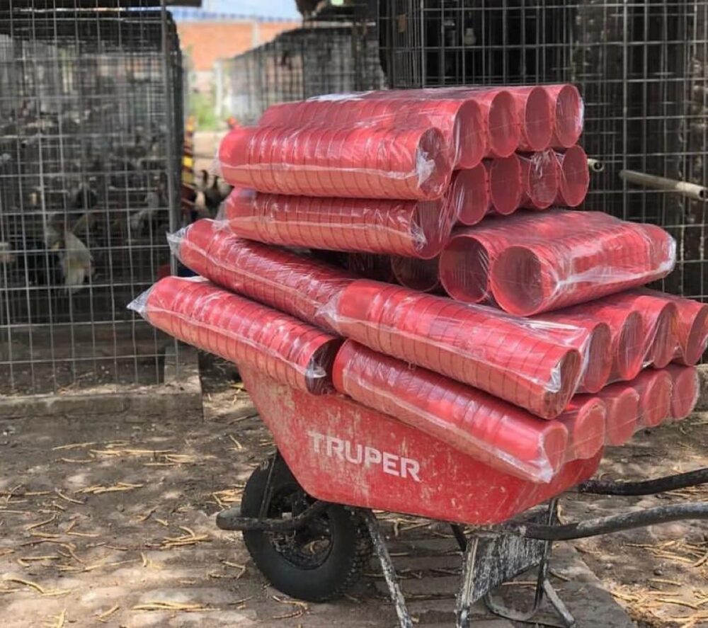 Buy Feed cups and water cups